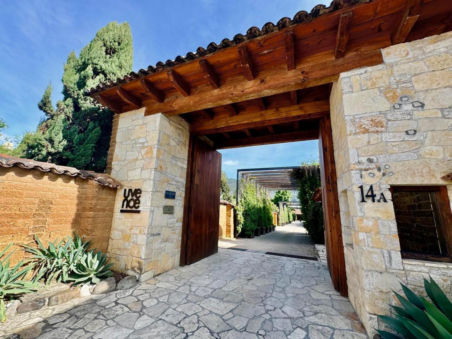 Uvence Arte + Hotel San Cristóbal de Las Casas Buitenkant foto