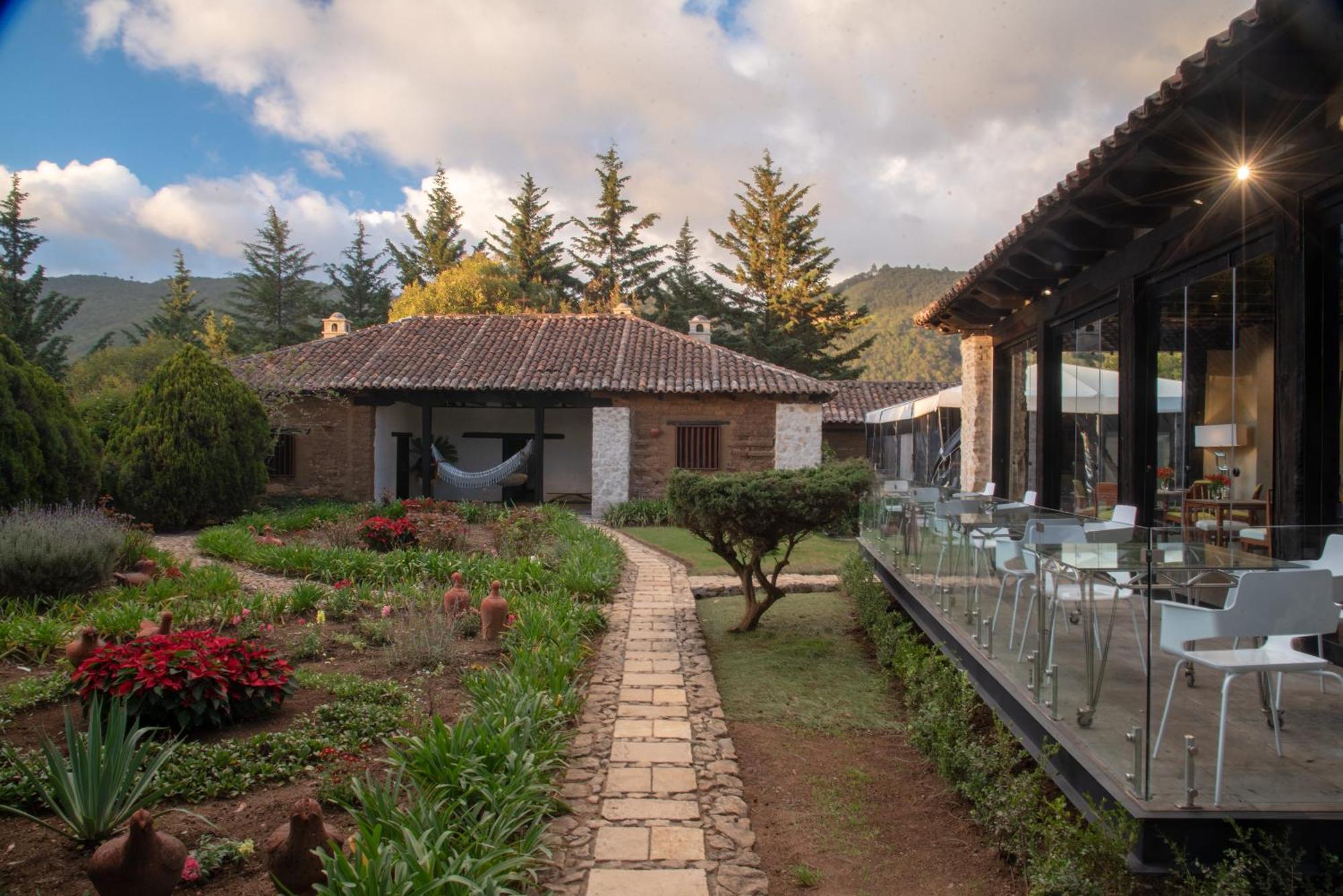 Uvence Arte + Hotel San Cristóbal de Las Casas Buitenkant foto